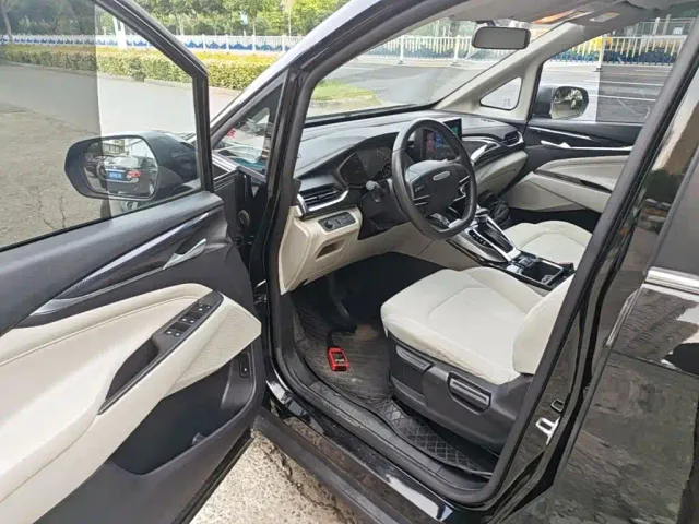 Maxus G50 — Фото автомобиля 15