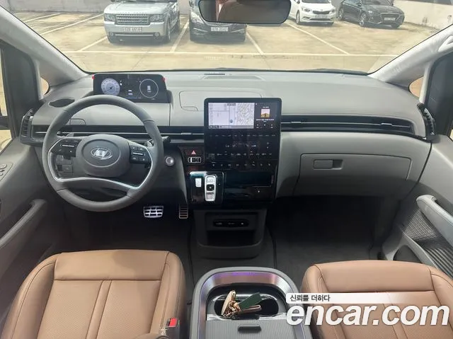 Hyundai Staria Staria — Фото автомобиля 2