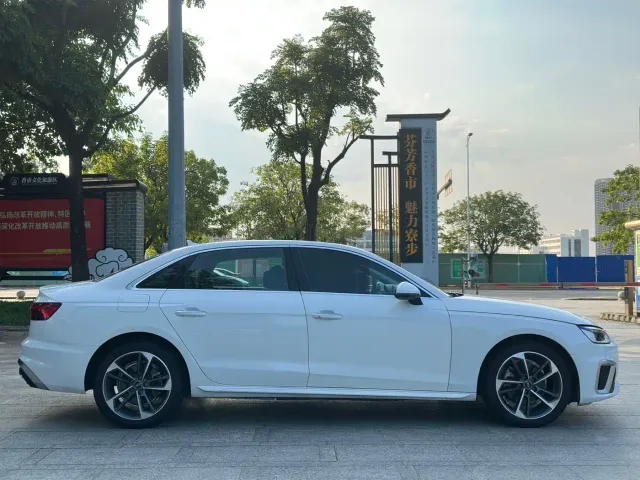 Audi A4L — Фото автомобиля 5
