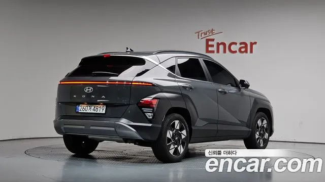 Hyundai Kona — Фото автомобиля 2