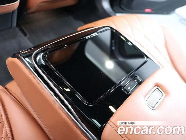 Mercedes-Benz S-Class — Фото автомобиля 10