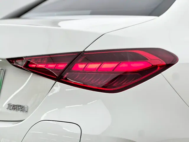 Mercedes-Benz C-Class — Фото автомобиля 12