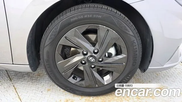 Hyundai AVANTE Modern — Фото автомобиля 21