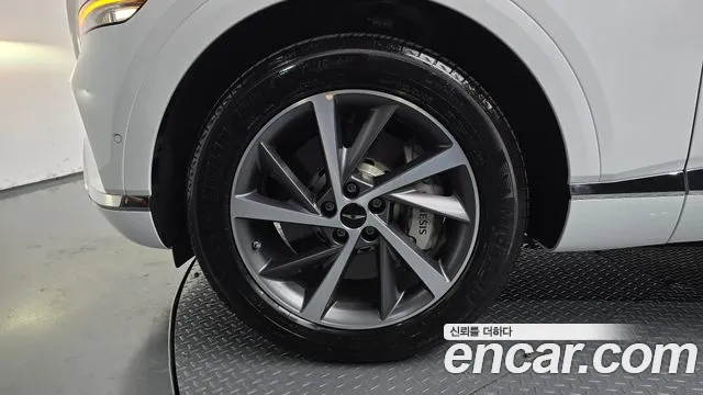 Genesis GV80 2.5T Бензин AWD — Фото автомобиля 3