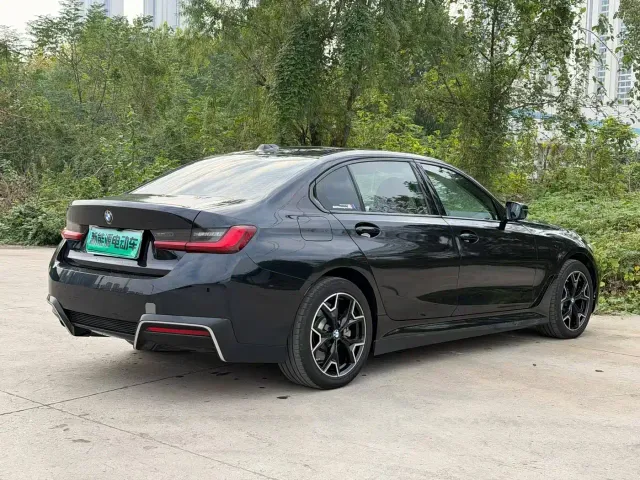 BMW i3 — Фото автомобиля 9