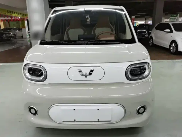 Wuling Hongguang Mini EV — Фото автомобиля 2