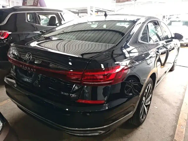 Volkswagen Passat — Фото автомобиля 6