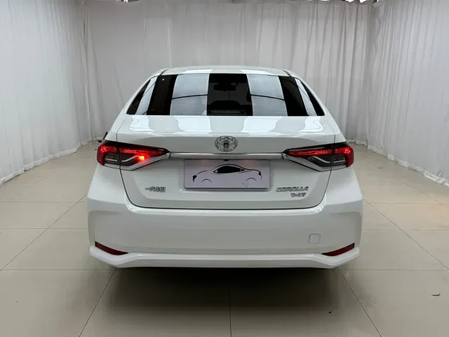 Toyota Corolla — Фото автомобиля 5