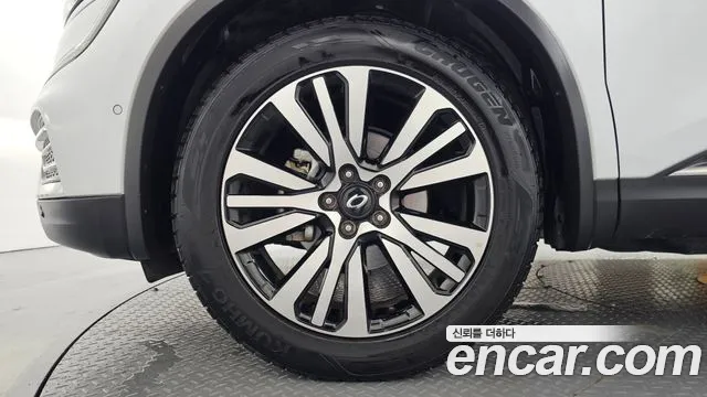 Renault-KoreaSamsung QM6 Новый QM6 2.0 LPe RE Signature 2WD — Фото автомобиля 5