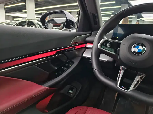 BMW 5 Series — Фото автомобиля 14