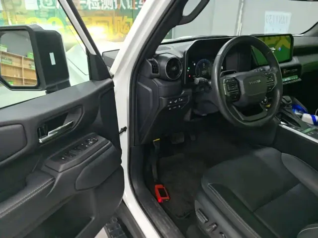 Toyota Prado — Фото автомобиля 15