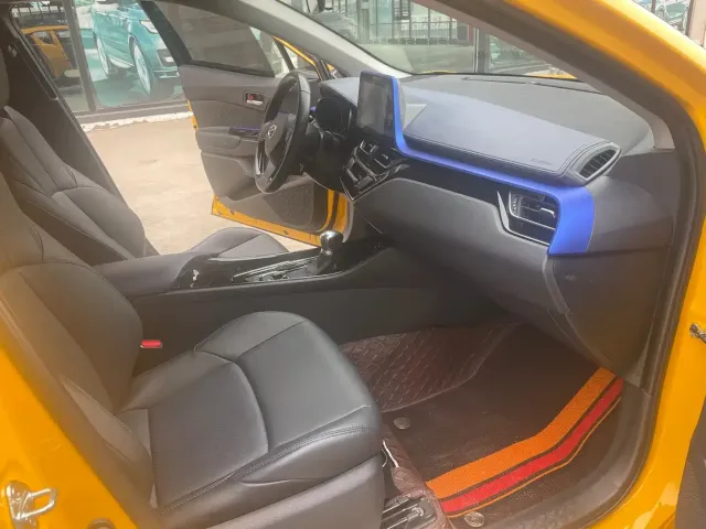 Toyota C-HR — Фото автомобиля 11