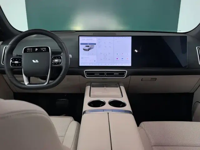 Li Auto L7 — Фото автомобиля 12