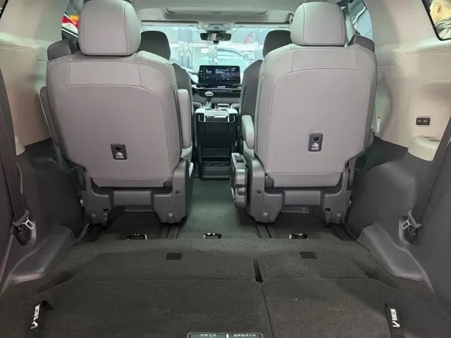 Toyota Granvia — Фото автомобиля 9