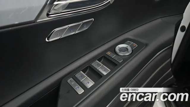 Genesis GV80 — Фото автомобиля 30
