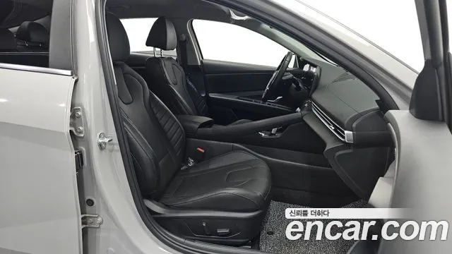 Hyundai Avante CN7 — Фото автомобиля 15