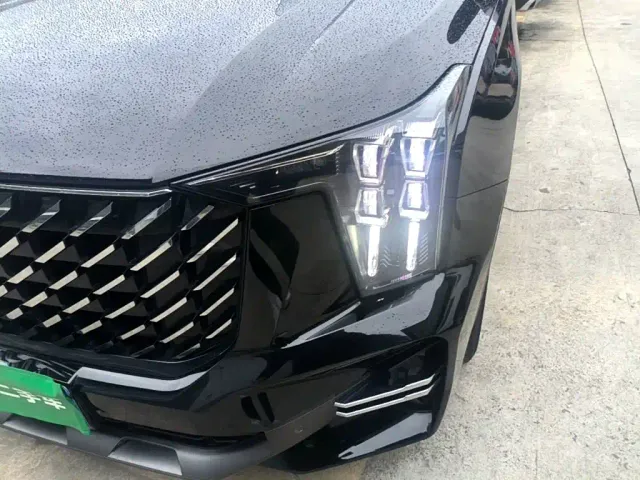 GAC Trumpchi GS8 — Фото автомобиля 23