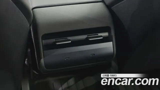 Tesla Model 3 — Фото автомобиля 28