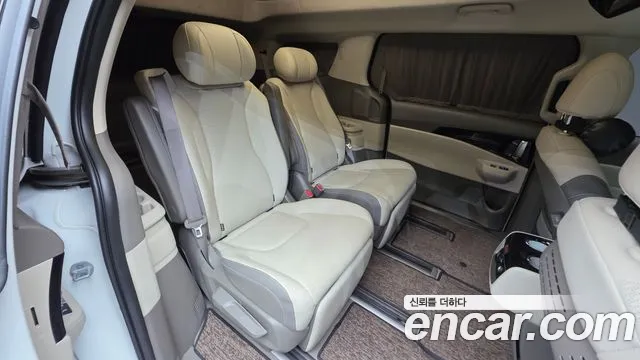 Kia Carnival Generation 4 — Фото автомобиля 17