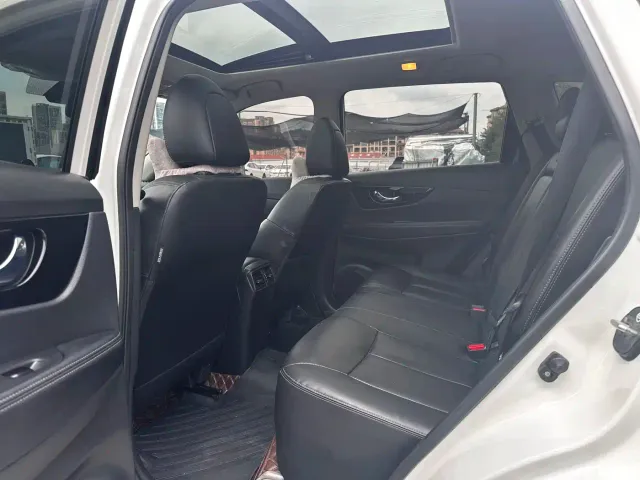 Nissan X-Trail — Фото автомобиля 6