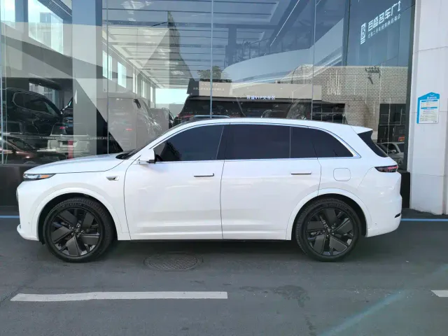 Li Auto L7 — Фото автомобиля 3