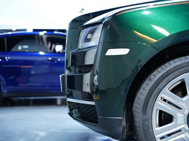 Rolls-Royce Cullinan — Фото автомобиля 17