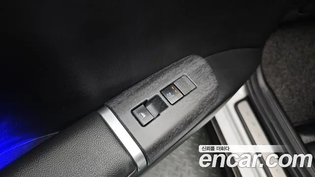 Hyundai Grandeur Grandeur (GN7) 3.5 LPG 2WD (Такси) — Фото автомобиля 18