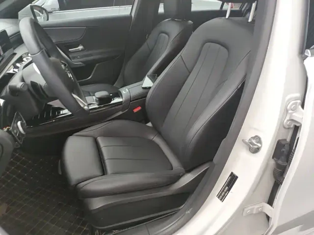 Mercedes-Benz A-Class — Фото автомобиля 14