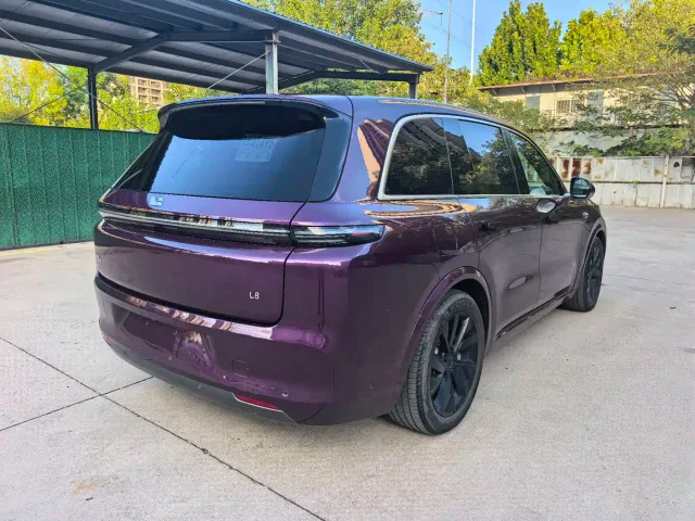 Li Auto L8 — Фото автомобиля 7