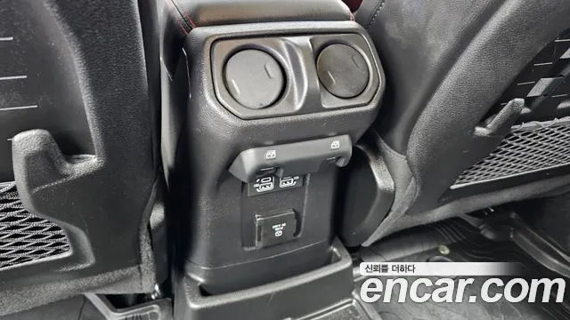Jeep Wrangler Wrangler (JL) — Фото автомобиля 30