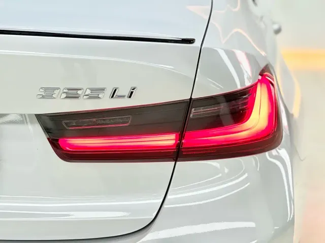 BMW 3 Series — Фото автомобиля 18