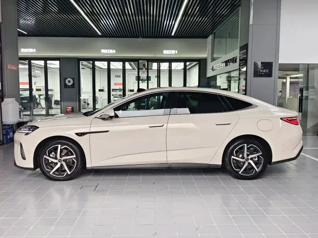 BYD Seal 07 DM-i — Фото автомобиля 6