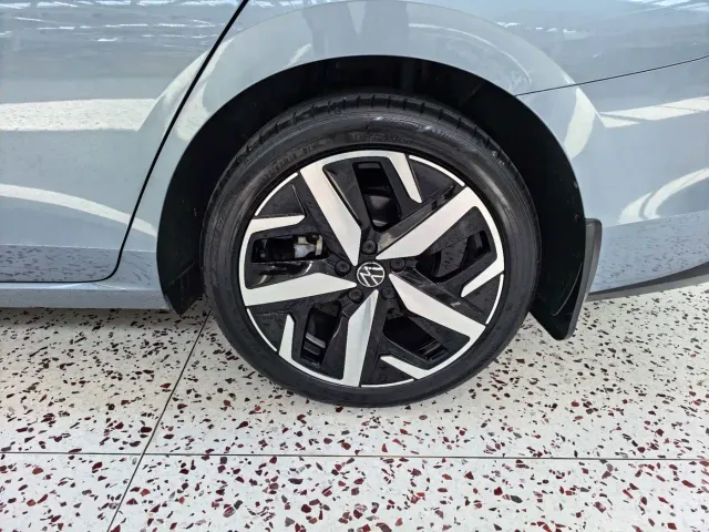 Volkswagen Lamando — Фото автомобиля 15