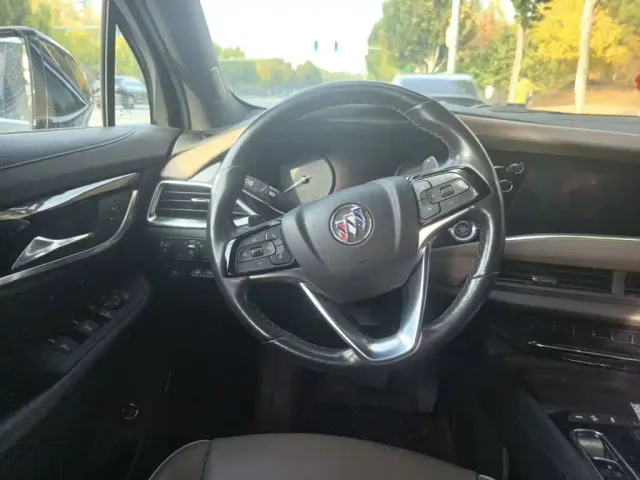 Buick Enclave — Фото автомобиля 6