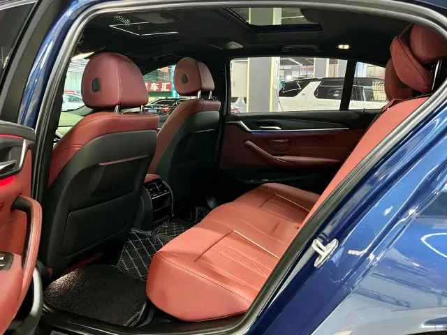 BMW 5 Series — Фото автомобиля 17