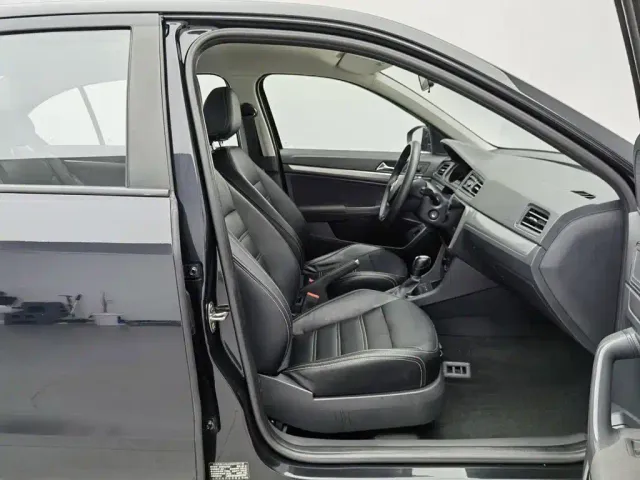 Volkswagen Lavida — Фото автомобиля 23