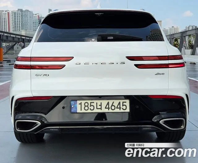 Genesis GV70 — Фото автомобиля 4