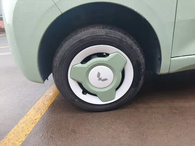 Wuling Hongguang Mini EV — Фото автомобиля 22
