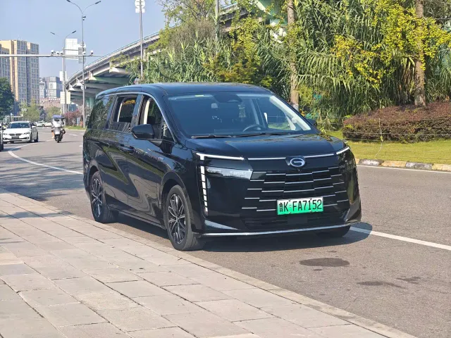 GAC Trumpchi E8 — Фото автомобиля 3