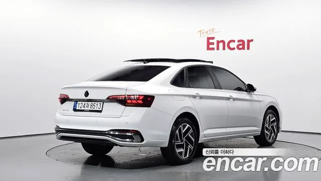 Volkswagen Jetta — Фото автомобиля 2