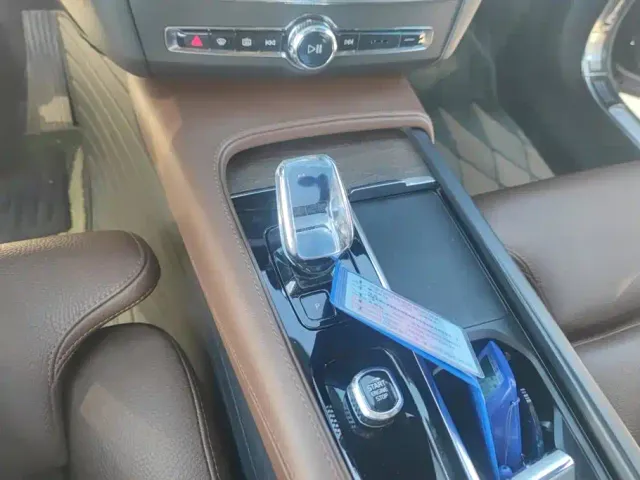 Volvo S90 — Фото автомобиля 16