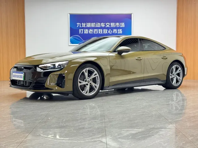 Фотография автомобиля — Audi e-tron GT