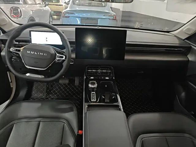 Wuling Starlight — Фото автомобиля 9