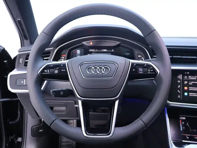 Audi A6L — Фото автомобиля 16