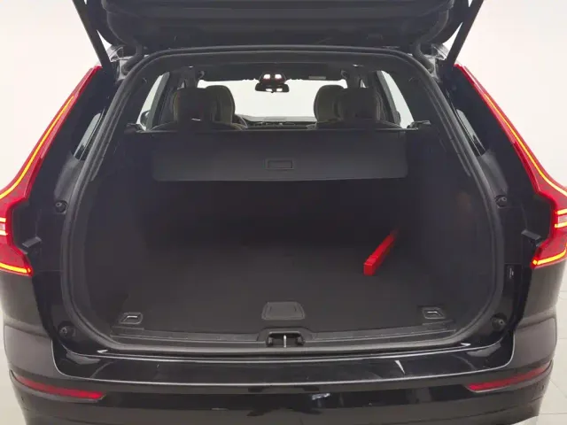 Volvo XC60 — Фото автомобиля 16