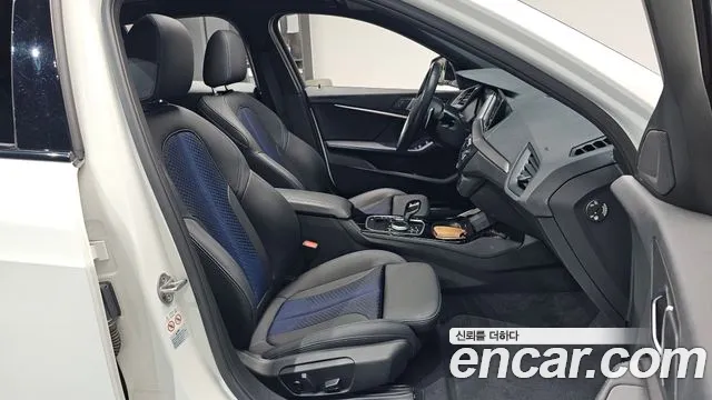 BMW 1 Series F40 — Фото автомобиля 16