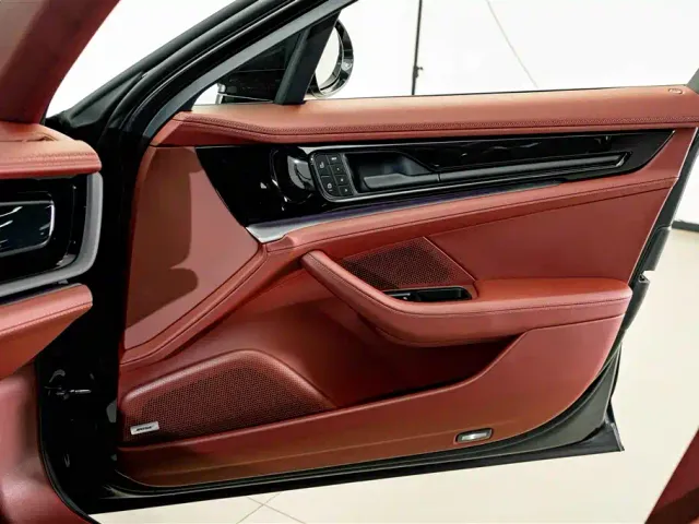 Porsche Panamera — Фото автомобиля 15