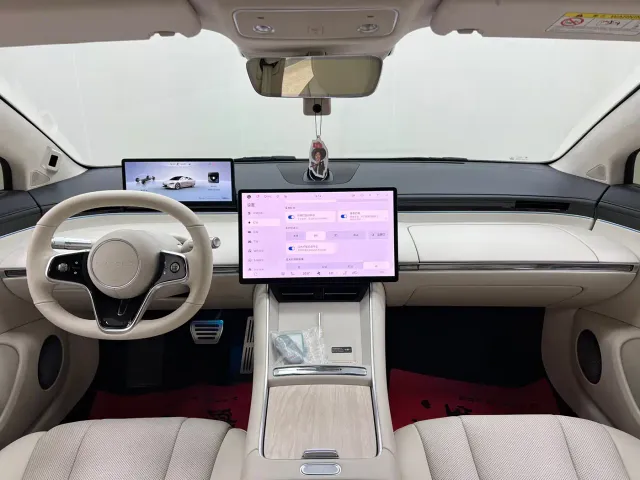 Luxeed S7 — Фото автомобиля 21
