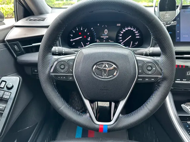 Toyota Avalon — Фото автомобиля 27