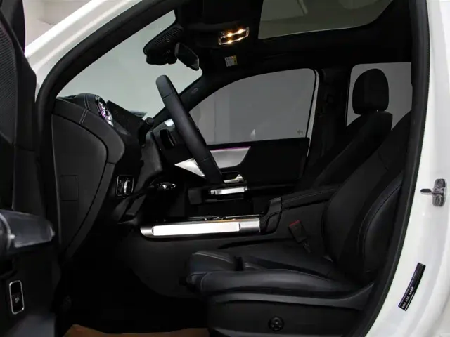 Mercedes-Benz GLB-Class — Фото автомобиля 24